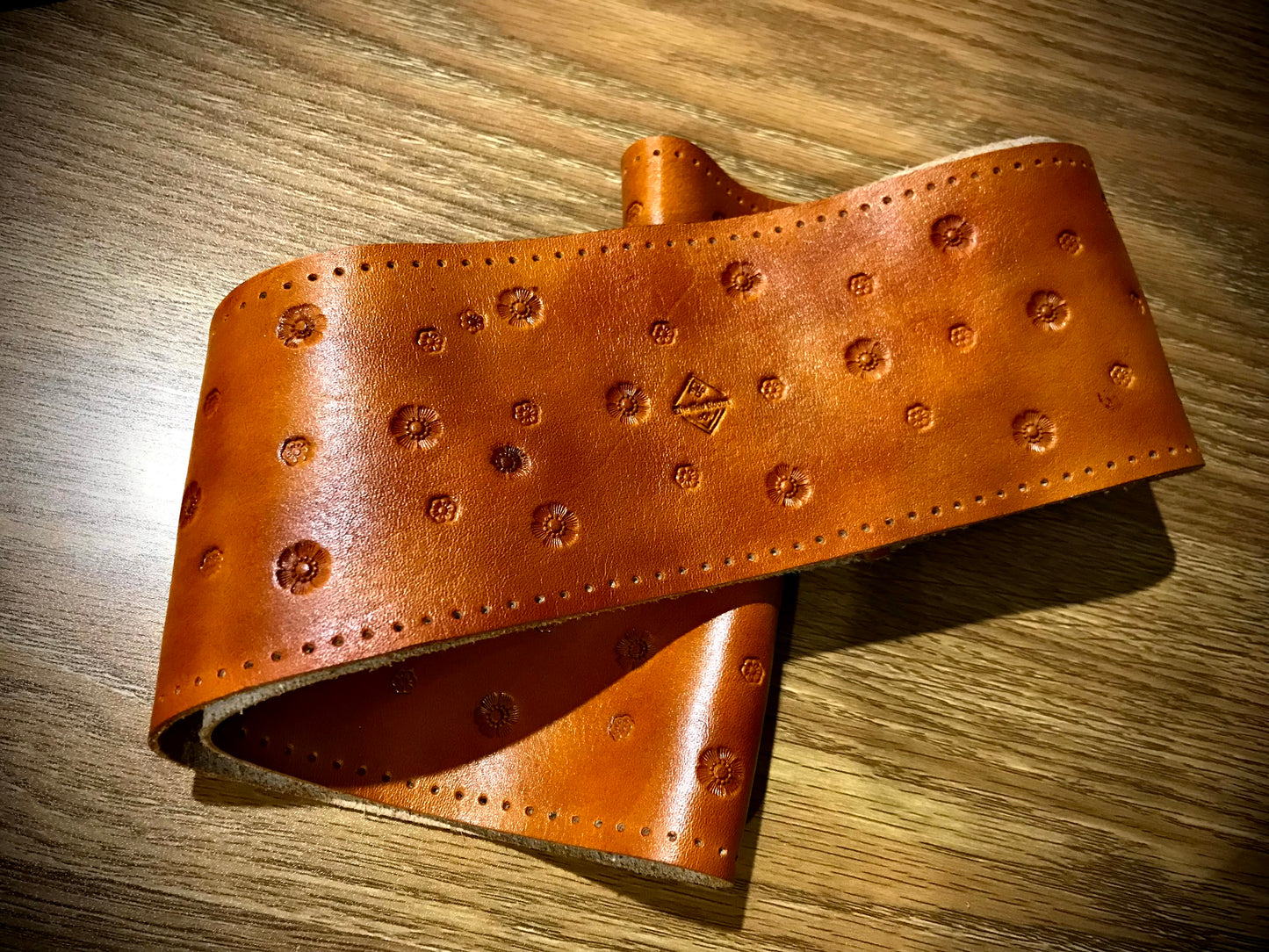 Hand tooled leather steering wheel wrap - Tan brown