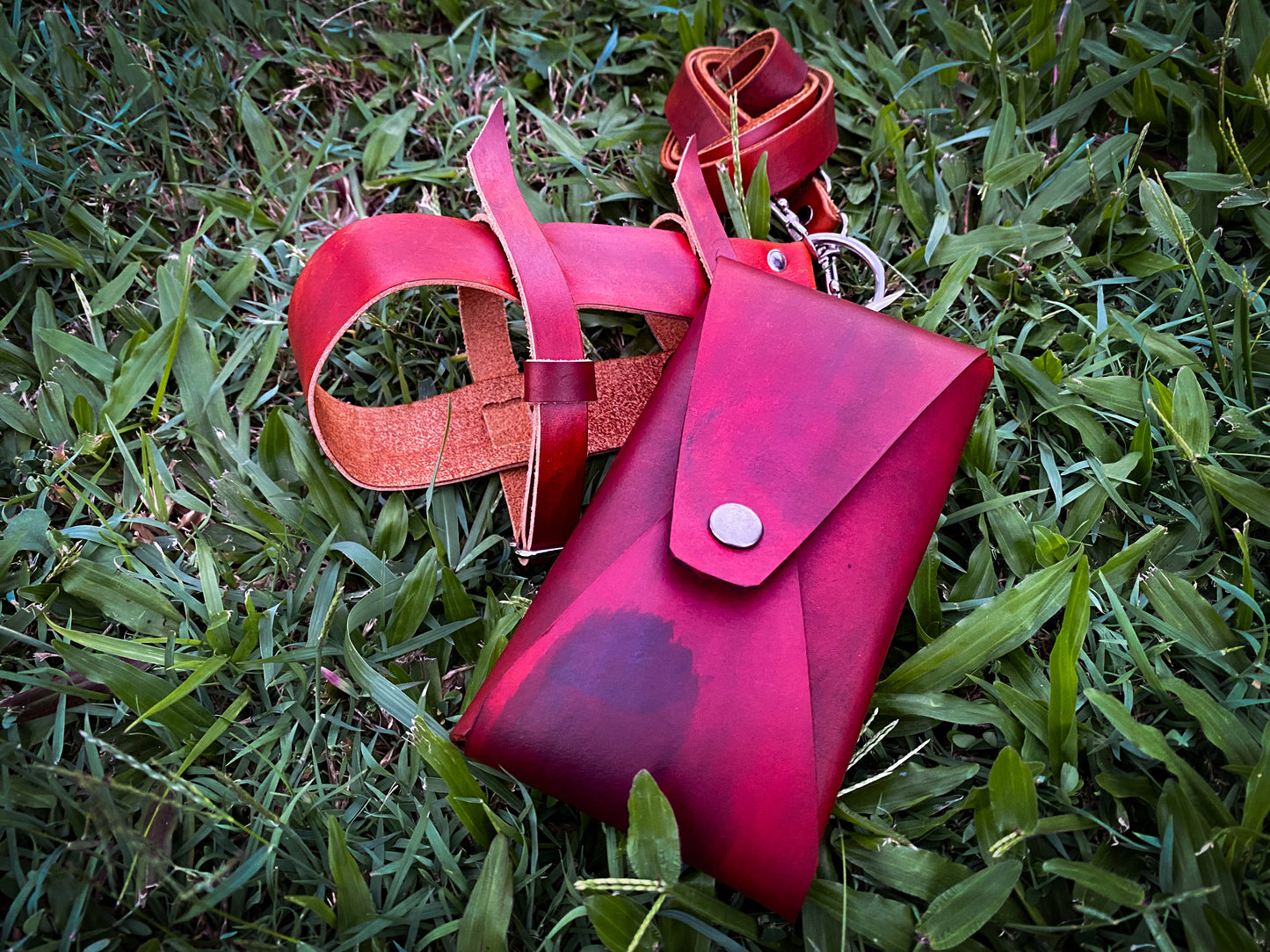 Wanderer's leather water bottle sling