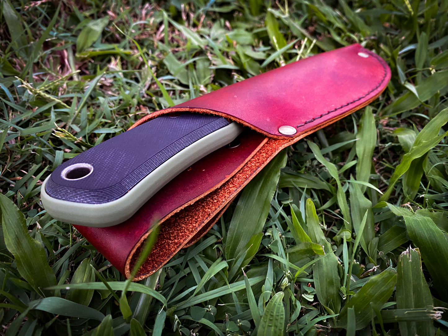 Bush crafters knife sheath with removable belt attachment