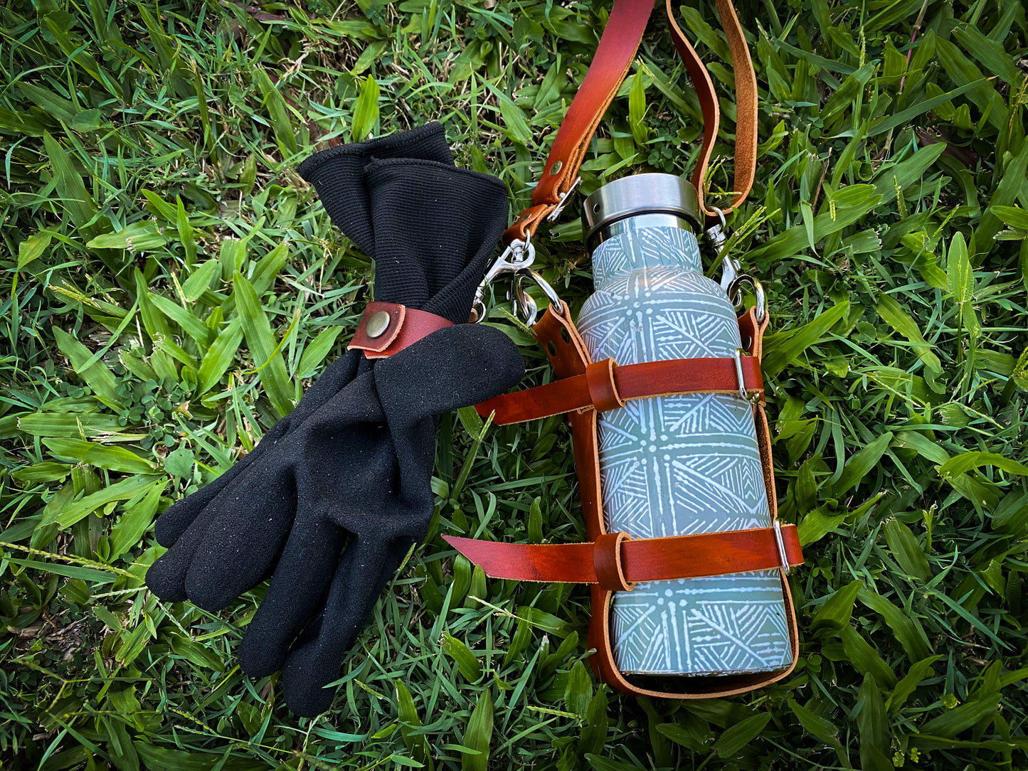 Wanderer's leather water bottle sling