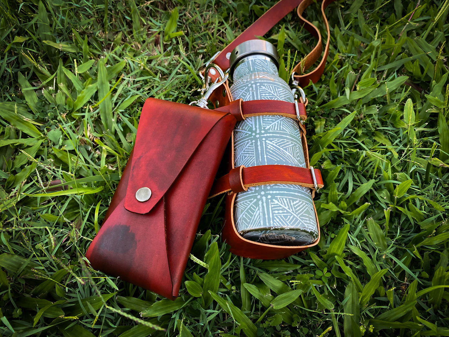 Wanderer's leather water bottle sling