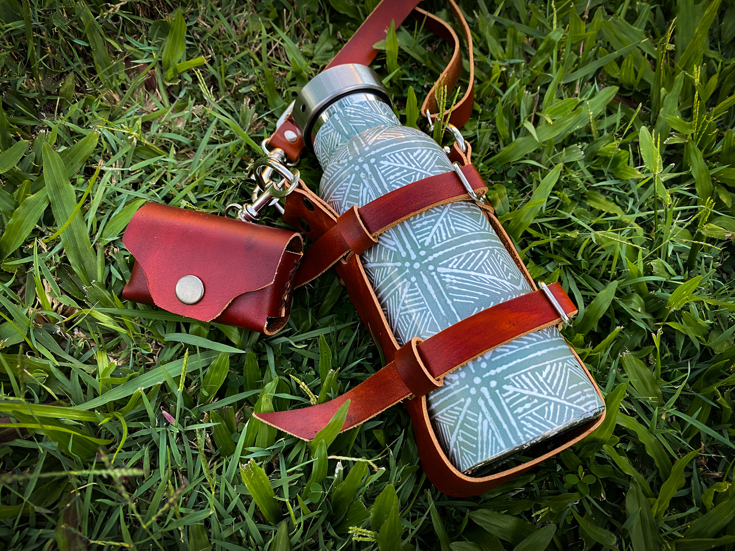 Wanderer's leather water bottle sling