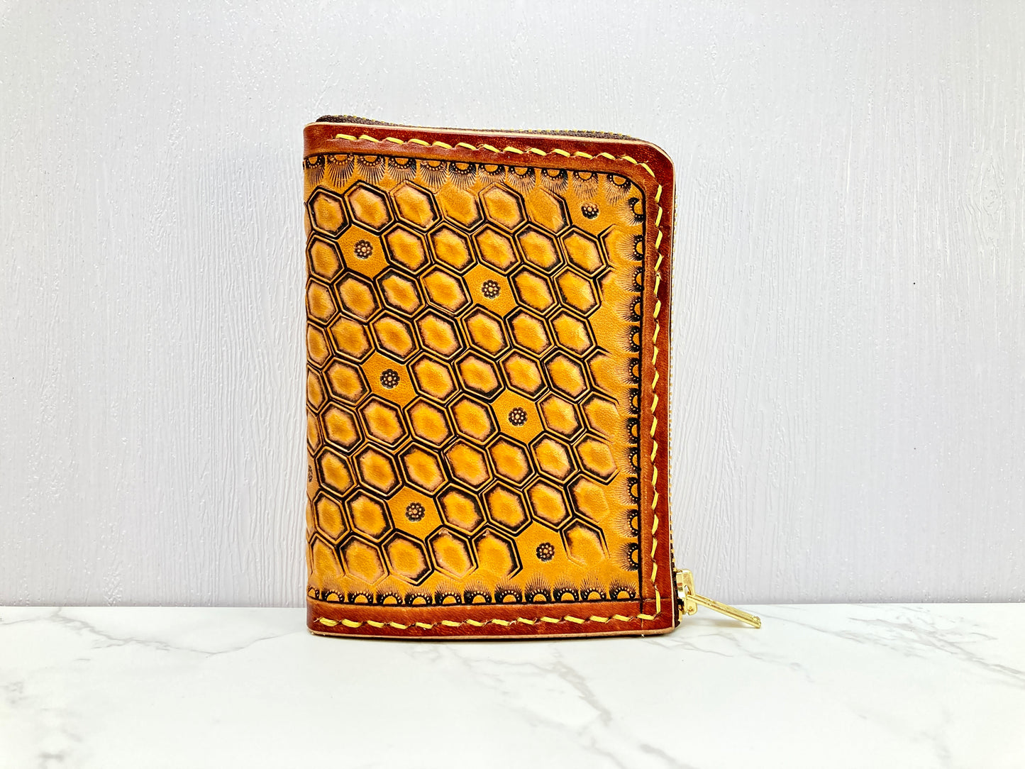 "Bee Hive Summer" L-zipped functional wallet