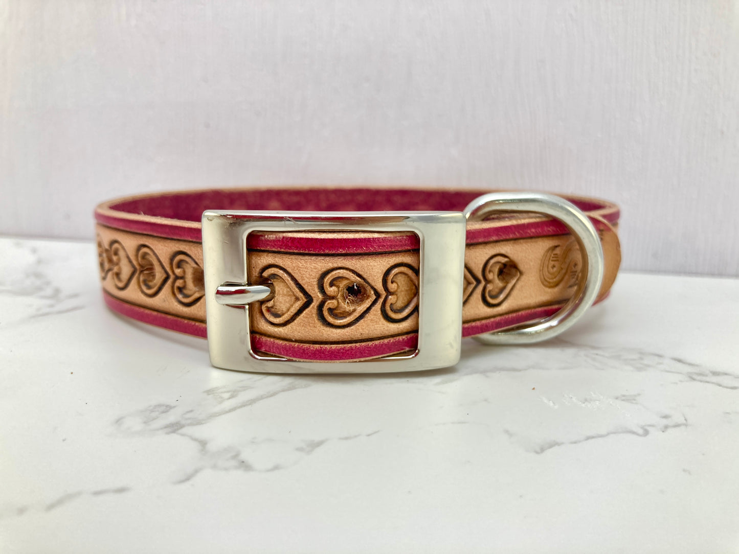 "Love heart" Hand carved narrow dog collar - Small - Medium