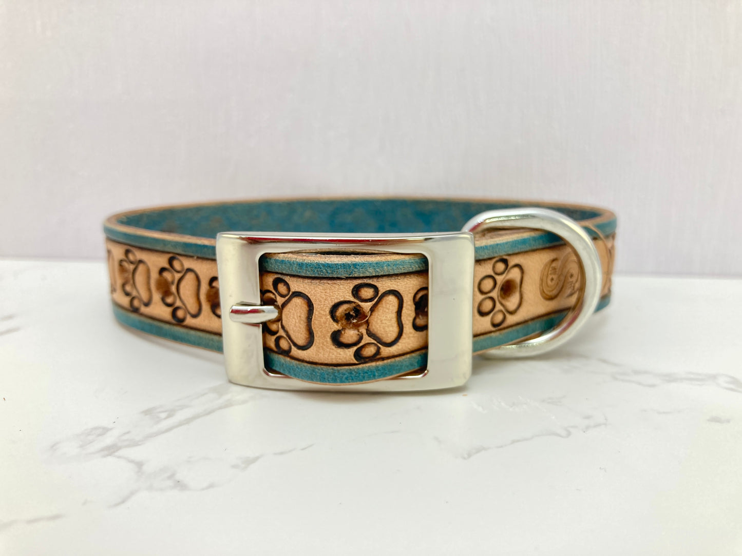 "Paw Prints" Hand carved narrow dog collar - Small - Medium