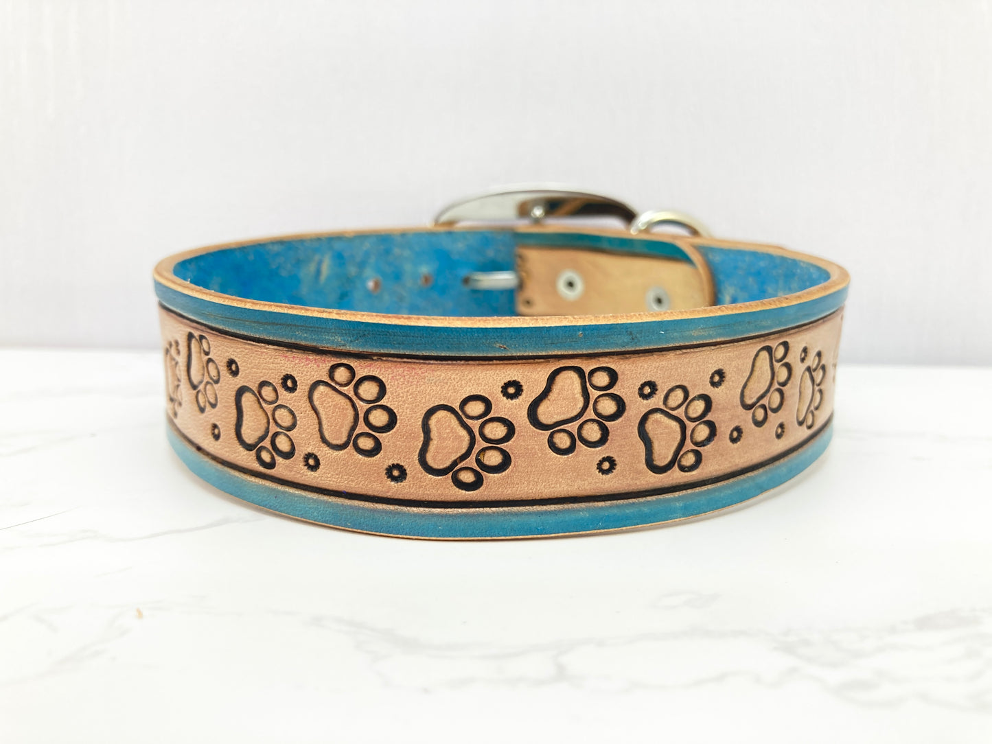 "Paw Prints" Hand carved wide dog collar - Medium - Large