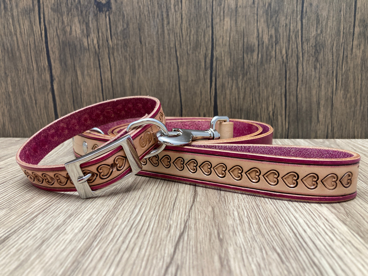 "Love heart" Hand carved narrow dog collar - Small - Medium