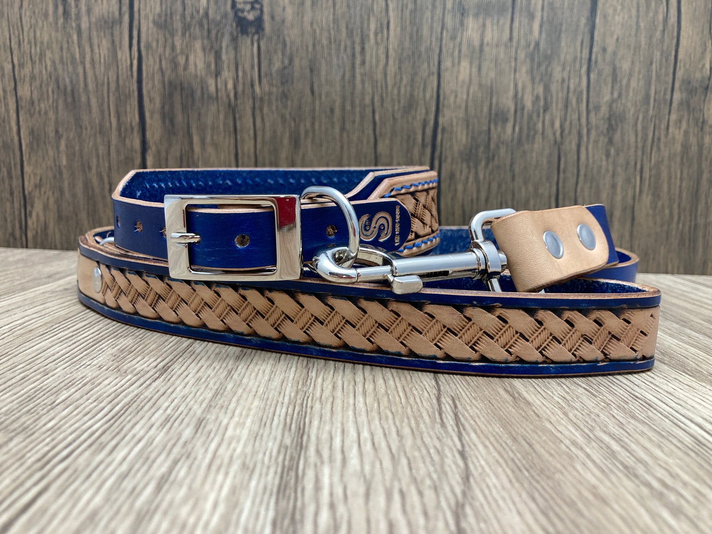 "Basket Weave" Hand carved double layered dog collar - Medium - Large