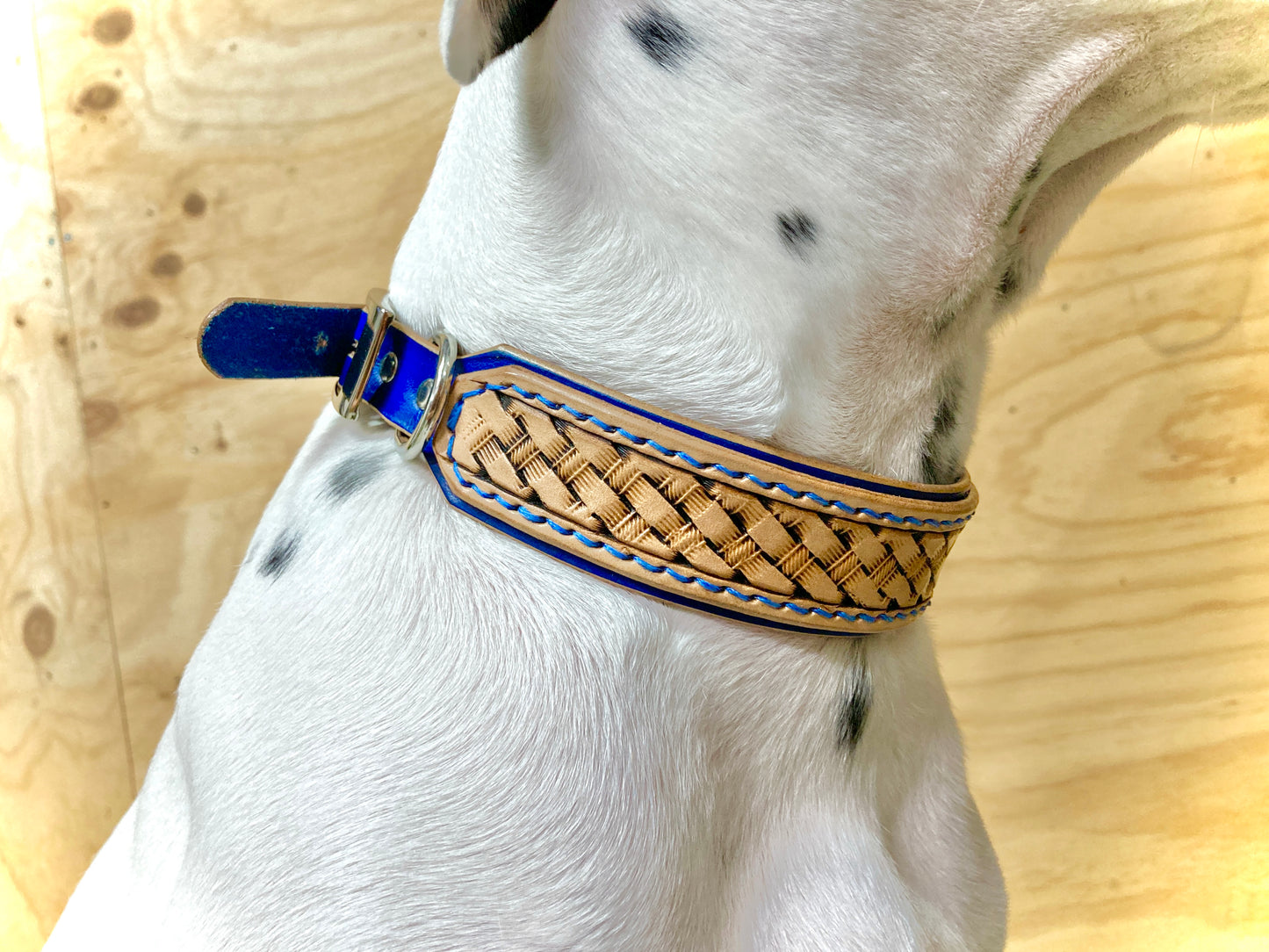 "Basket Weave" Hand carved double layered dog collar - Medium - Large