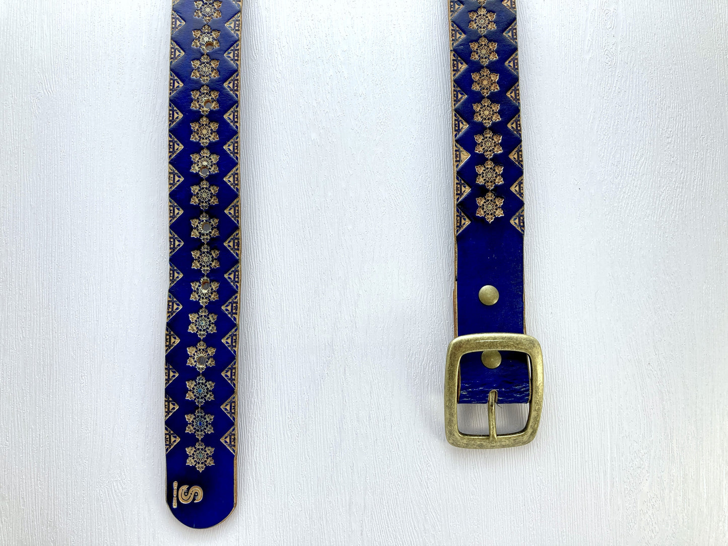 Handcrafted adventure belt - Blue Ice