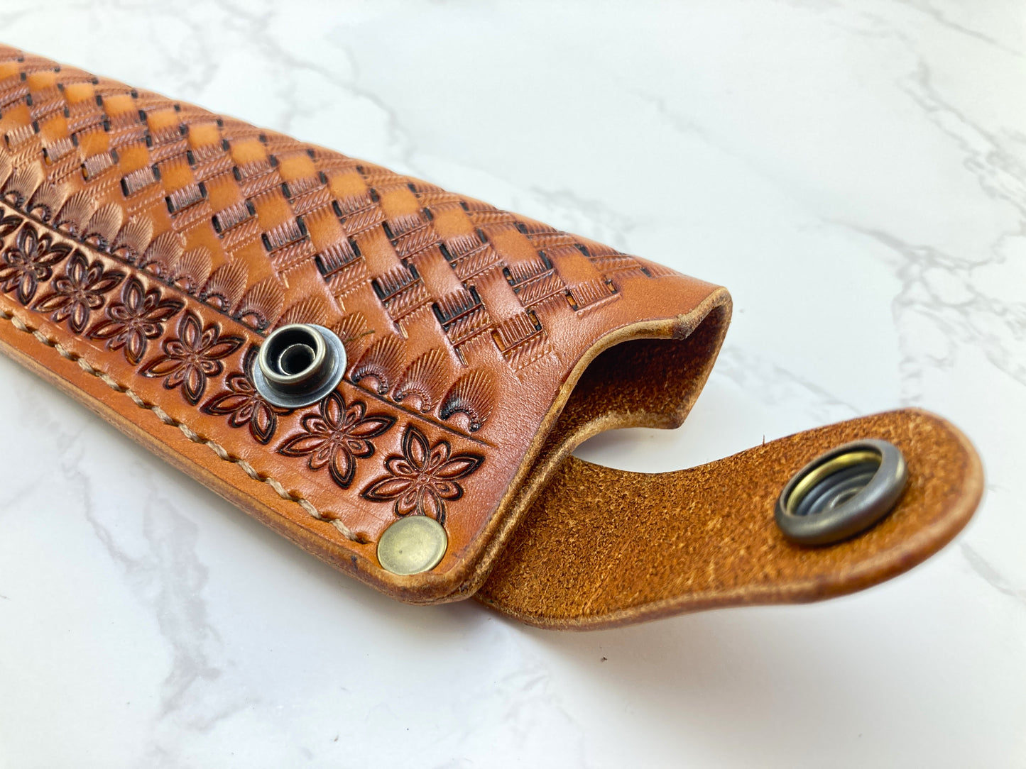 Handcrafted leather kitchen knife sheath - Basketweave