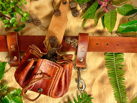 Mini foraging leather belt pouch with string