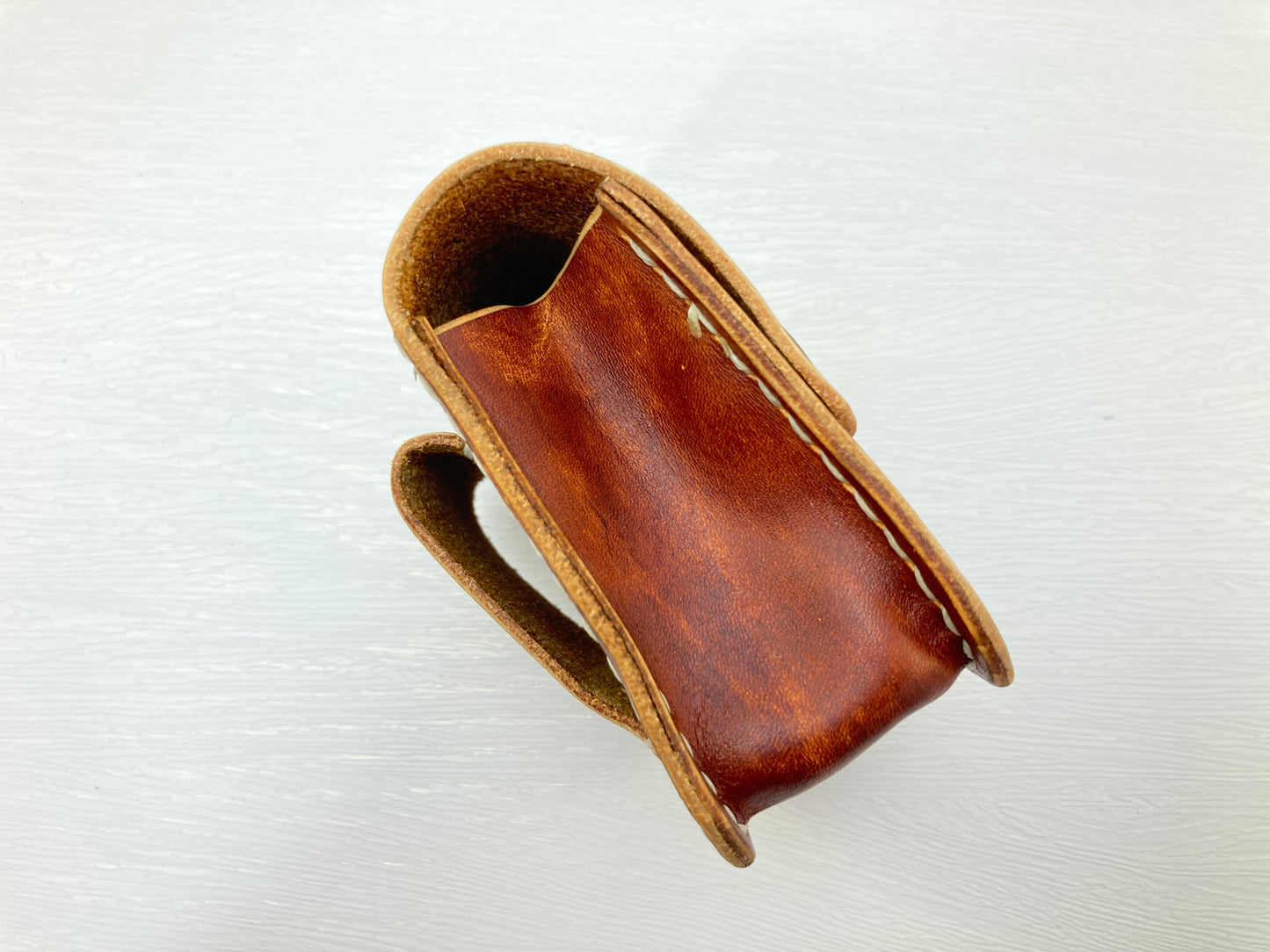 Mini foraging leather belt pouch with snap closure