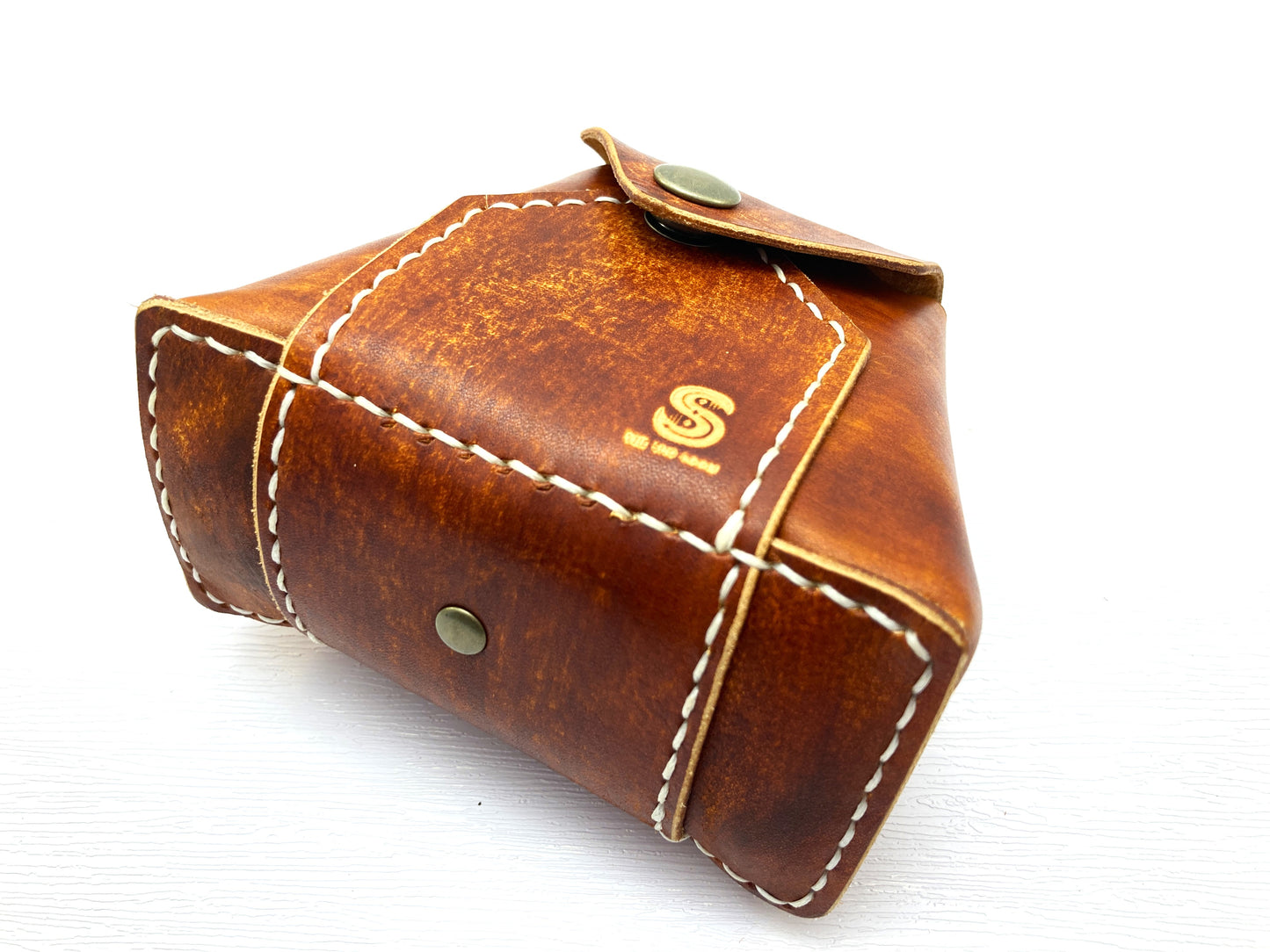 Mini foraging leather belt pouch with snap closure