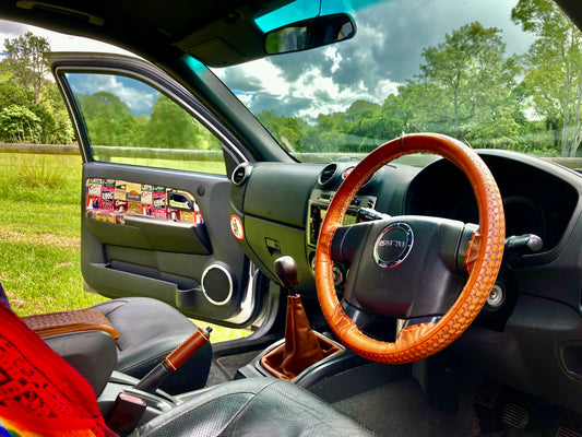 Hand tooled custom leather steering wheel cover - Basketweave