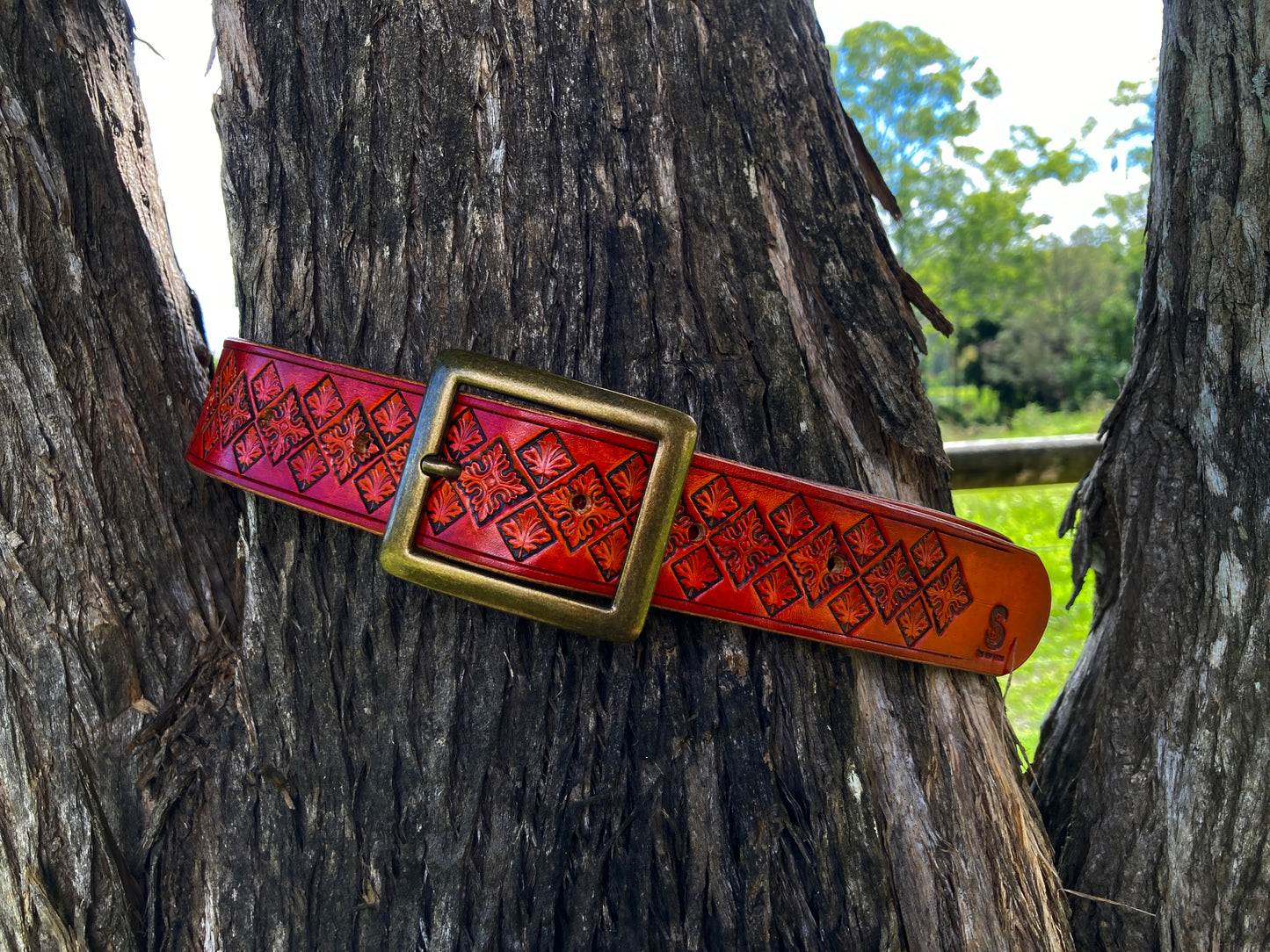 Nature inspired custom leather belt - Autumn leaves