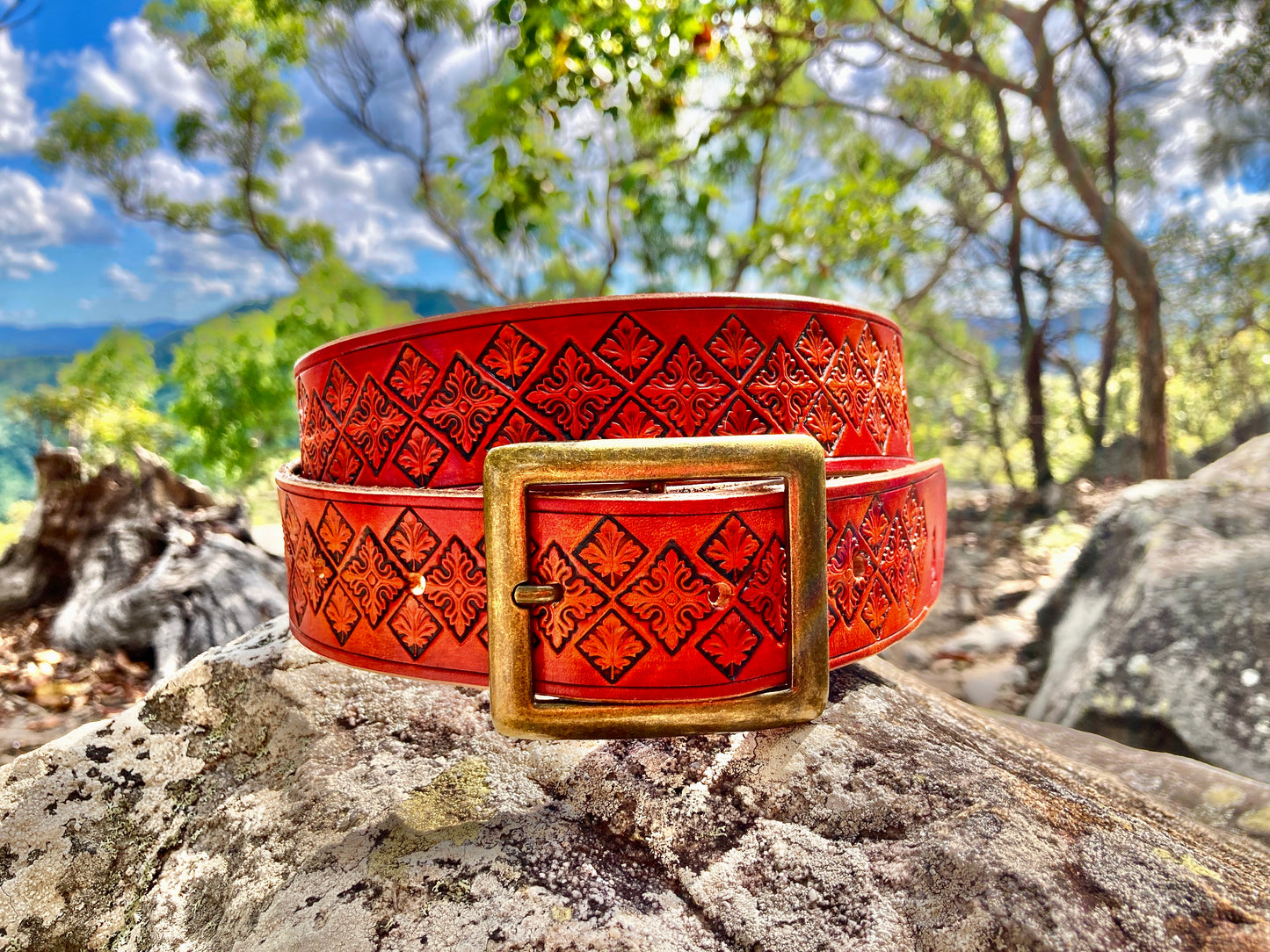 Nature inspired custom leather belt - Autumn leaves