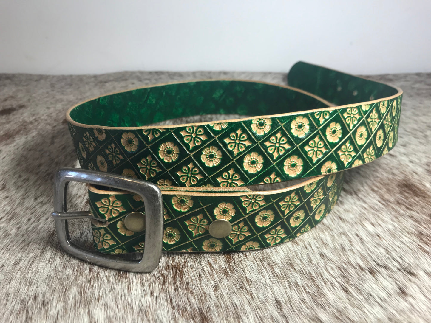 Hand tooled luxury leather belt - Geometric