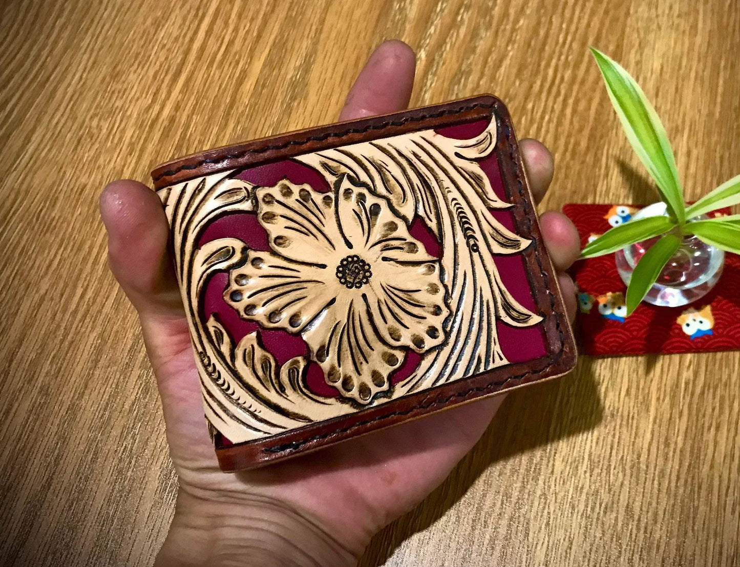 Hand tooled double layered filigree Bi-fold wallet