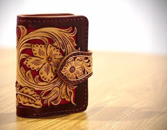 Hand tooled double layered filigree middle wallet
