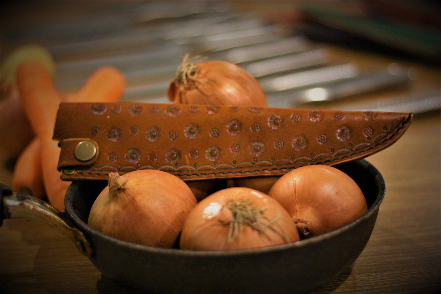 Hand tooled leather Kitchen sheath - Flowers